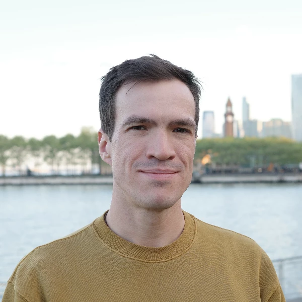 Bartosz Piotrowski photo